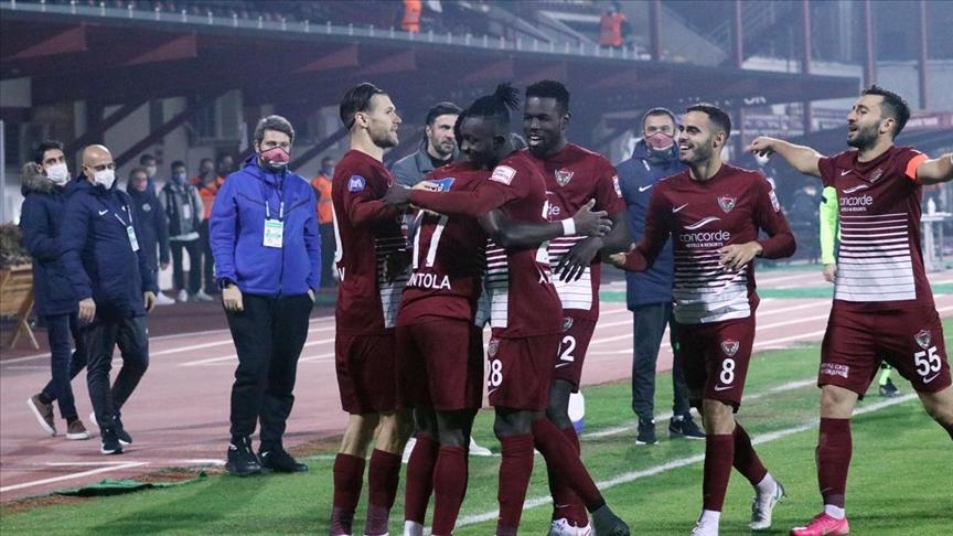 Hatayspor Teknik Direktörü Pulat, Hatay halkı için takımı Süper Lig'de tutmak istiyor